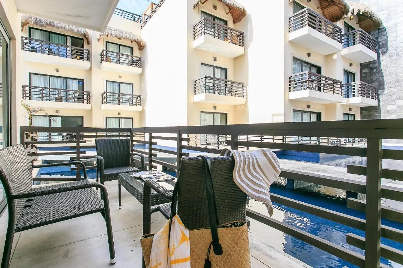 At 1124 Two Bed Reflecting Pool View Close Beach Apartment Playa del Carmen Mexico