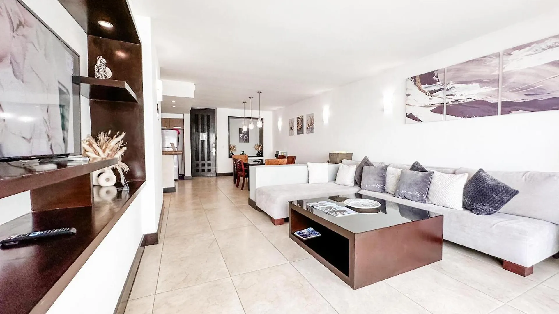 At 1124 Two Bed Reflecting Pool View Close Beach Apartment Playa del Carmen