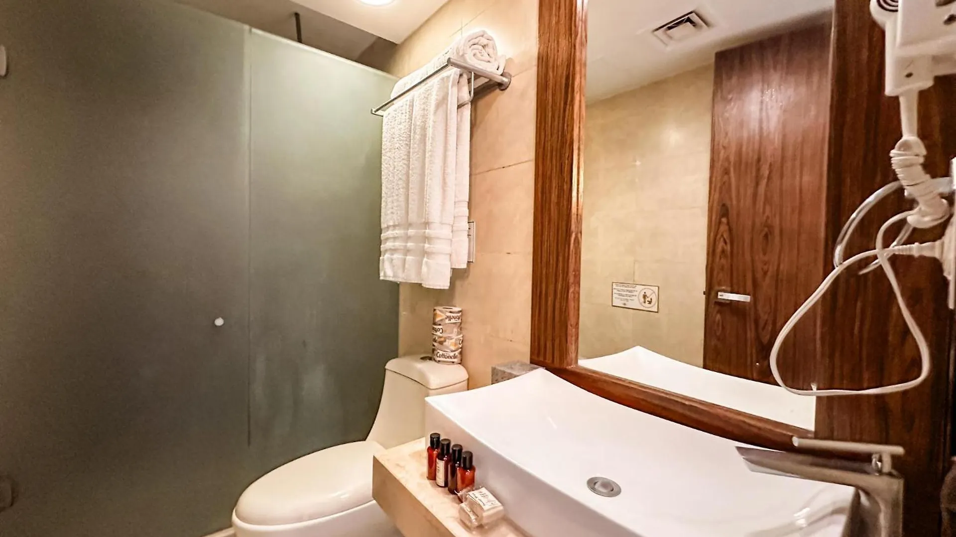 At 1124 Two Bed Reflecting Pool View Close Beach Apartment Playa del Carmen Mexico