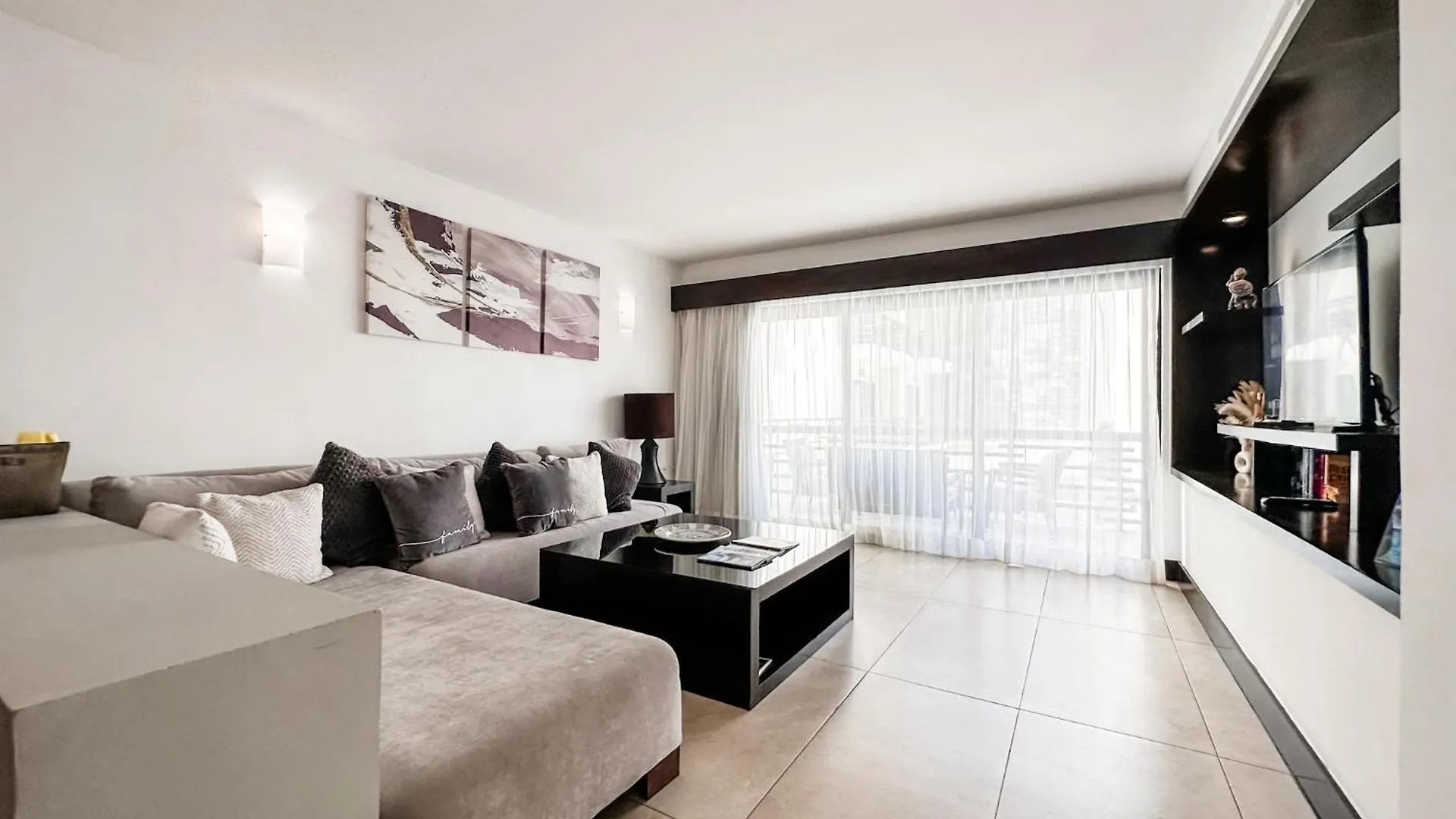 At 1124 Two Bed Reflecting Pool View Close Beach Apartment Playa del Carmen