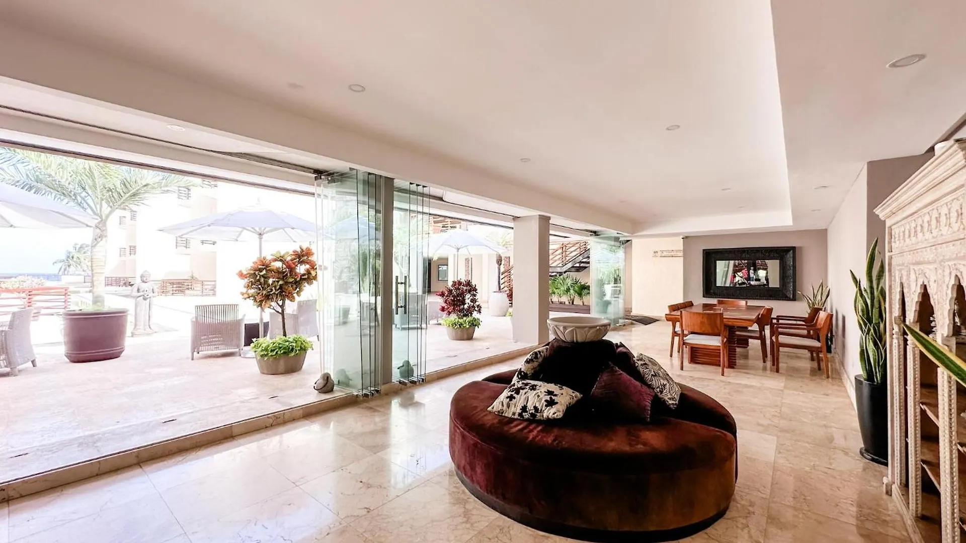 At 1124 Two Bed Reflecting Pool View Close Beach Apartment Playa del Carmen