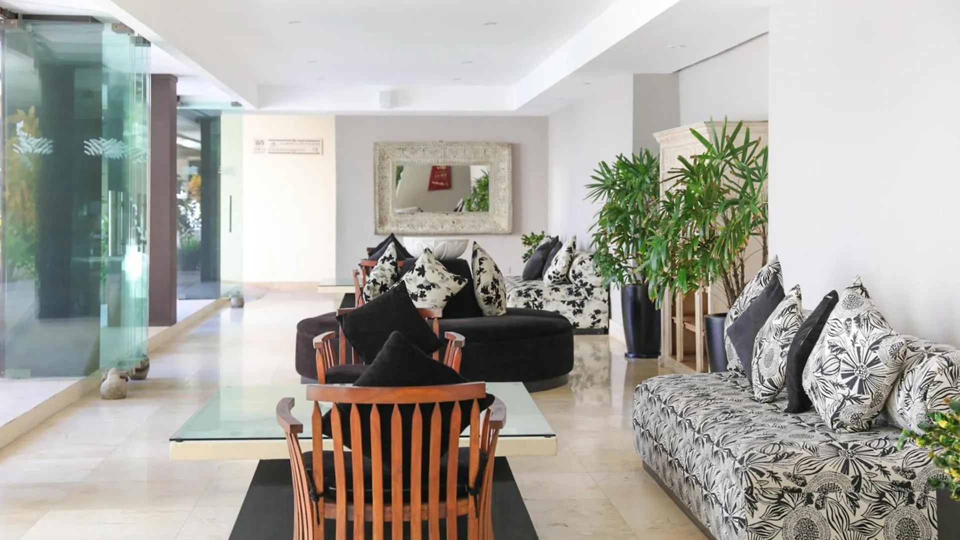 At 1124 Two Bed Reflecting Pool View Close Beach Apartment Playa del Carmen